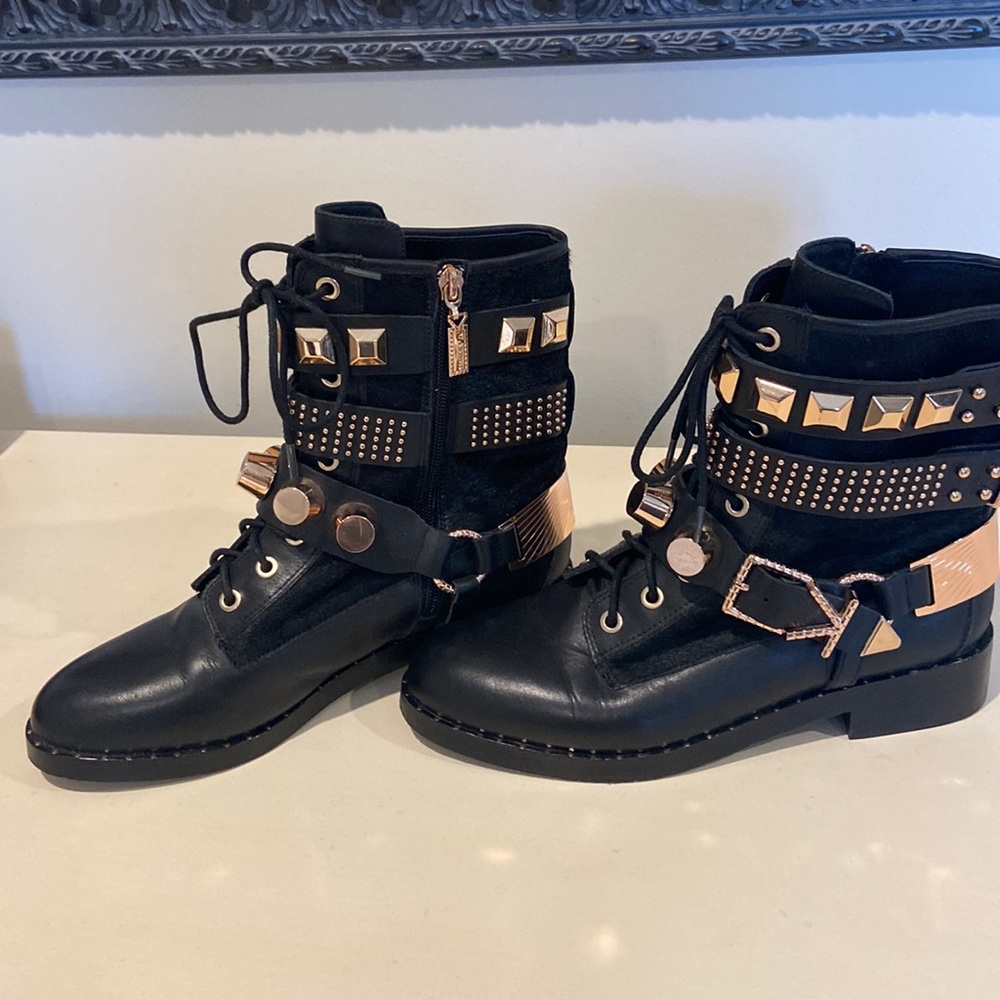 Ivy Kirzhner Size 8.5 M Black Booties EUC